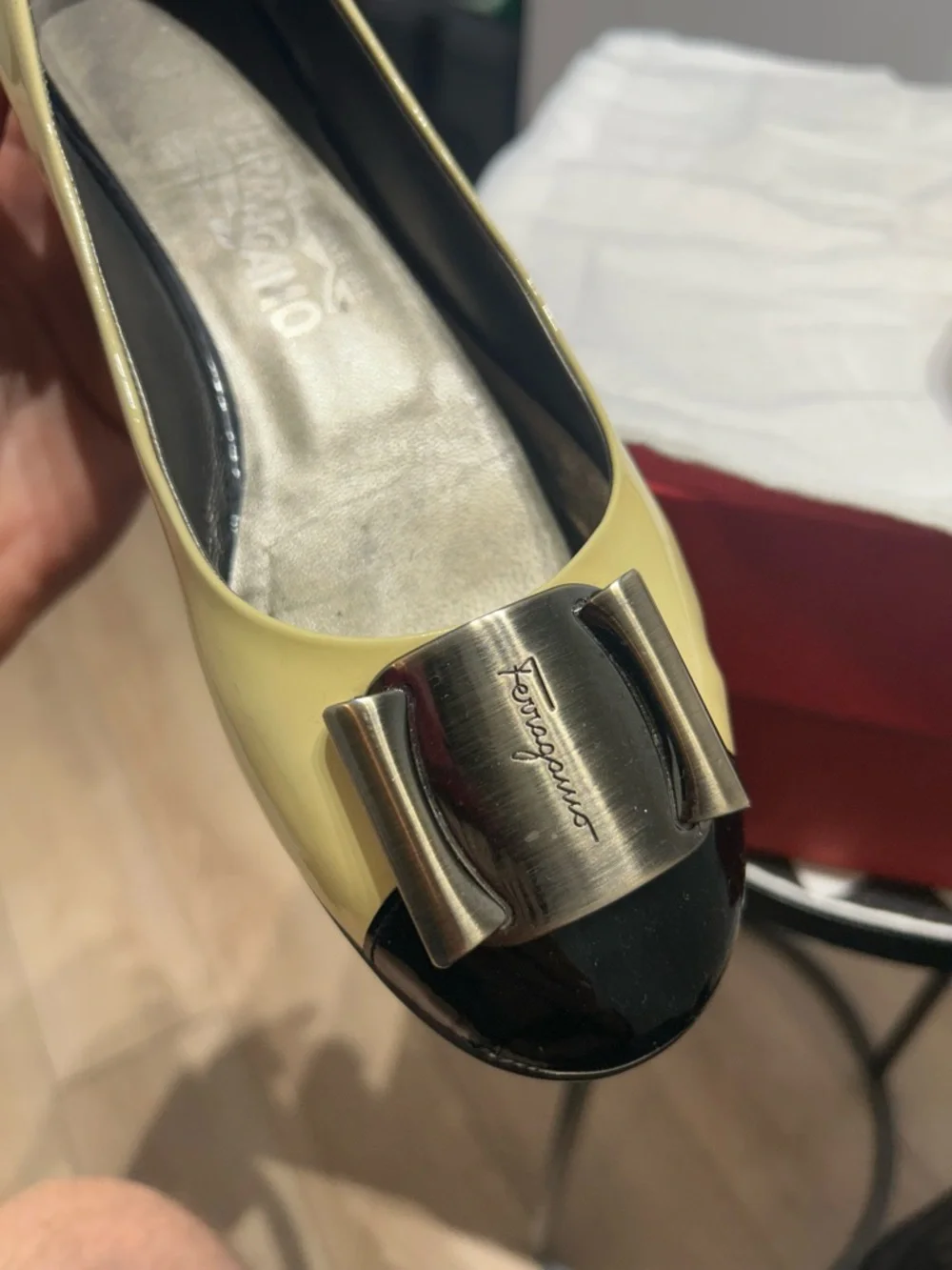 Ferragamo Ballet Flats Vara Bow Logo Hardware Size 9.5-10 US / 40-41 EU - Picture 12 of 16